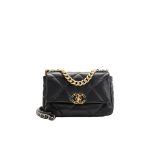 CHANEL CLASSIC FLAP 19 MEDIUM