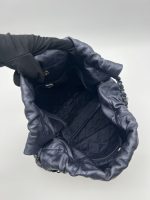 CHANEL METALLIC NAVY 22BAG - Image 10