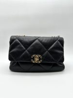 CHANEL CLASSIC FLAP 19 MEDIUM - Image 2