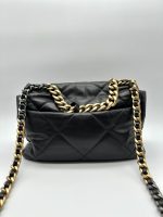 CHANEL CLASSIC FLAP 19 MEDIUM - Image 3