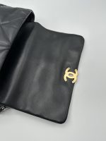 CHANEL CLASSIC FLAP 19 MEDIUM - Image 8