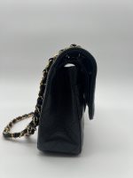 CHANEL CLASSIC FLAP MEDIUM - Image 4