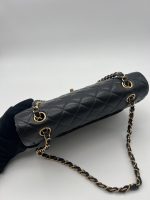 CHANEL CLASSIC FLAP MEDIUM - Image 10